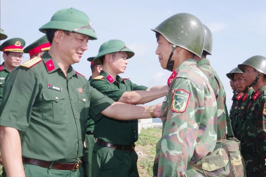 Phát huy truyền thống, xây dựng lực lượng vũ trang Hải Phòng vững mạnh
