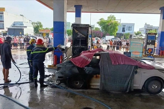 Hỏa hoạn tại cây xăng khiến hai người thiệt mạng