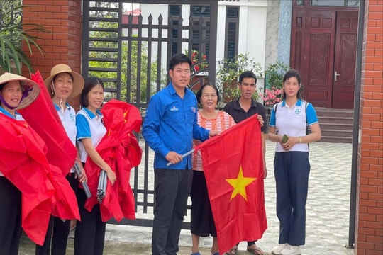 Hải Hưng xây dựng 'Đường cờ Tổ quốc'