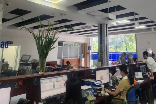 VN-Index tiệm cận mốc 1.900 điểm