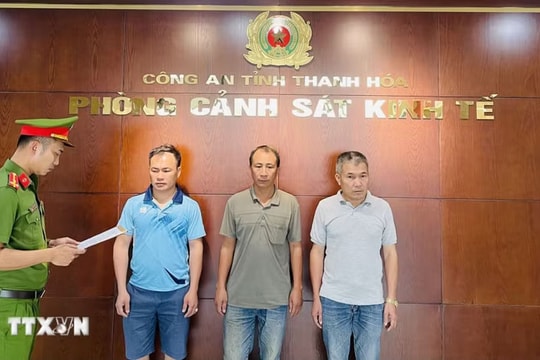 Khởi tố 3 đối tượng khai thác đất trái phép tại Thanh Hóa