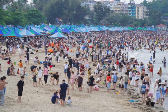 Cảnh báo 'bẫy' du lịch mùa hè trên không gian mạng