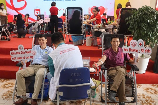 Xã Hà Nam tiếp nhận 200 đơn vị máu