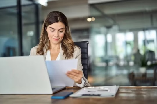 Những nguyên nhân khiến làn da dân công sở lão hóa nhanh hơn