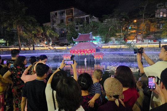 Hải Phòng đánh thức 'kinh tế đêm' bằng di sản và công nghệ