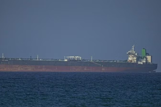 Qatar có thể chấp nhận mức phí tạm thời để khơi thông eo biển Hormuz