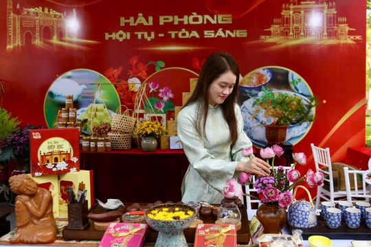 Lễ hội Hoa Phượng Đỏ - 'cái Tết thứ hai' của người Hải Phòng