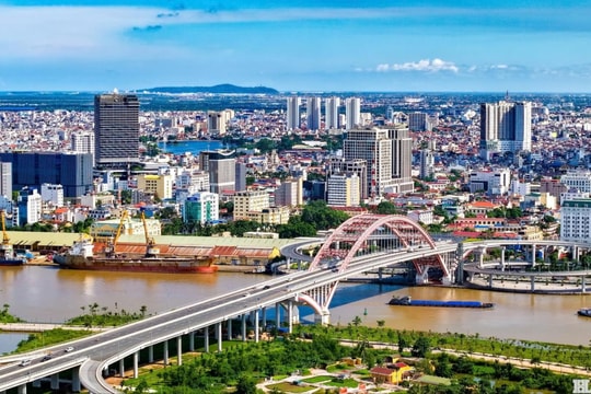 Tháng năm về với Hải Phòng…