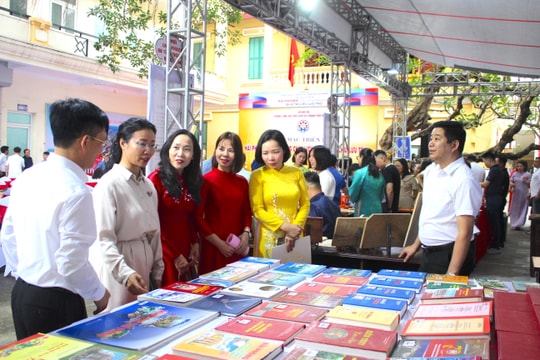 Lắng đọng từng khoảnh khắc 'Hải Phòng trong dòng chảy lịch sử'