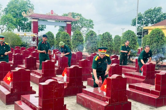 Cựu chiến binh Hải Phòng chăm sóc nghĩa trang liệt sĩ