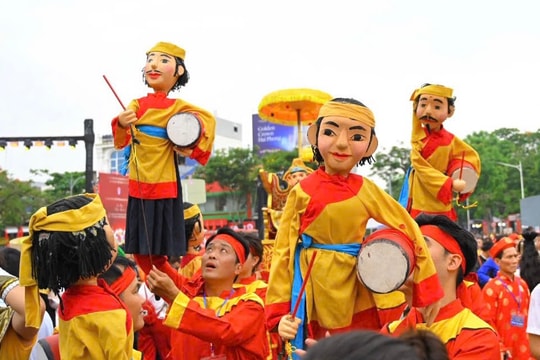Từ nghệ thuật đường phố lễ hội Hải Phòng đến giao lưu quốc tế
