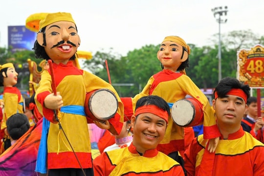 Nghệ thuật rối dân gian xuống phố, thu hút người dân Hải Phòng
