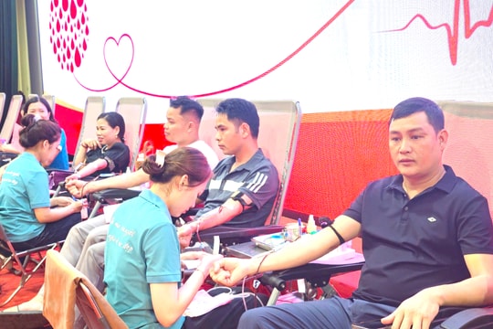 Ngày hội hiến máu tình nguyện ở phường Lưu Kiếm lan toả tinh thần sẻ chia