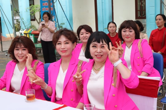 Bạn bè quốc tế nói gì về Lễ hội Hoa Phượng Đỏ Hải Phòng?