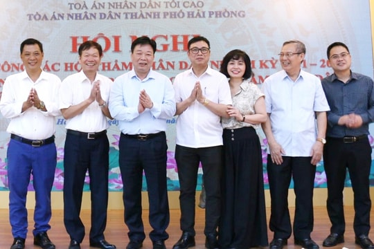 Nêu cao tinh thần độc lập, khách quan trong hoạt động xét xử