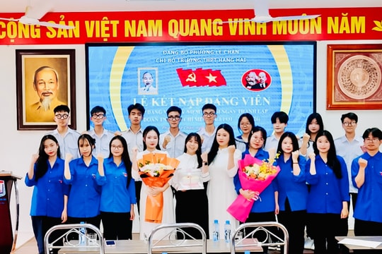 Chủ động tạo nguồn, phát triển đảng viên trẻ ở phường Lê Chân
