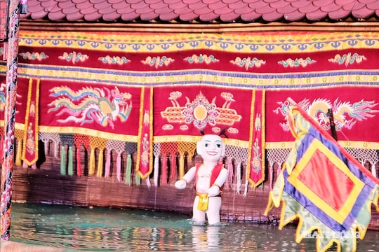 Múa rối nước mang 'làng trong phố' đến trung tâm Hải Phòng