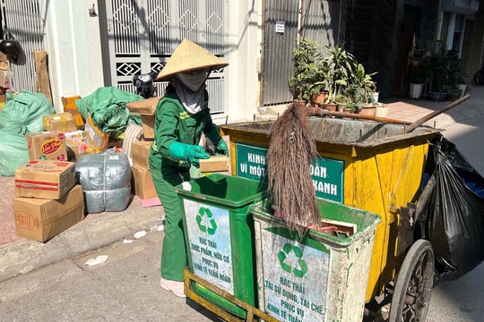 Thu phí chất thải rắn sinh hoạt theo trọng lượng hoặc hộ gia đình
