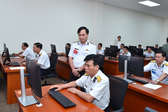 Quân chủng Hải quân khai mạc Hội thi Báo cáo viên giỏi