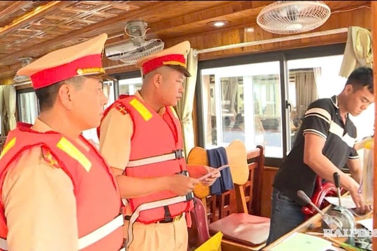 Bảo đảm an toàn du khách mùa du lịch biển