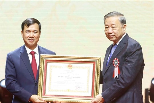 Tổng Bí thư, Chủ tịch nước Tô Lâm dự Lễ kỷ niệm 120 năm ngày truyền thống Đại học Quốc gia Hà Nội