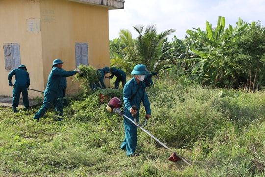Xã Chí Minh ra quân tổng vệ sinh đê điều
