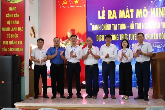 Xã Hà Bắc hỗ trợ người dân thực hiện dịch vụ công tại thôn