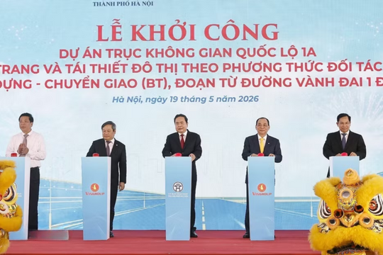 Chủ tịch Quốc hội dự Lễ khởi công Dự án trục không gian Quốc lộ 1A