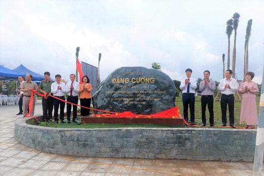 Phường An Dương gắn biển công trình vườn hoa Đặng Cương