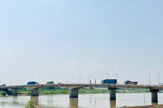 Ban Quản lý dự án Hàng hải và Đường thủy đề xuất nâng tĩnh không cầu Bình