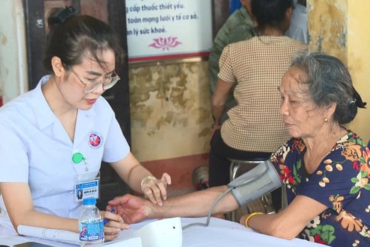 Chăm sóc sức khỏe toàn dân từ tuyến cơ sở