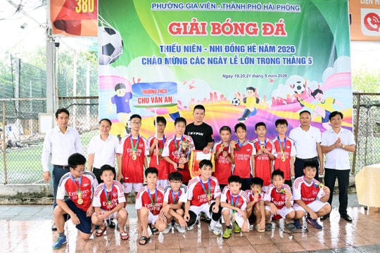 Trường Tiểu học Chu Văn An và Trường THCS Chu Văn An vô địch giải bóng đá phường Gia Viên