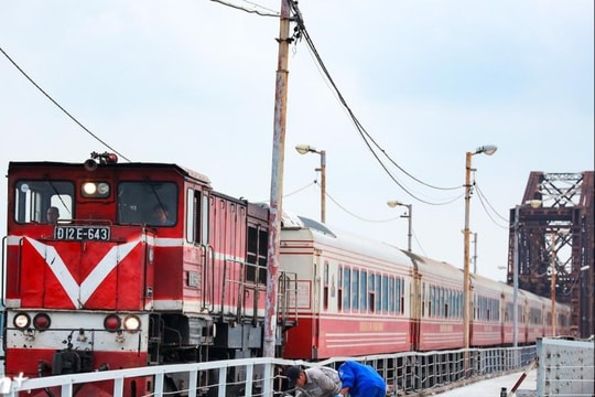 Hoàn thiện các hạng mục cuối cùng đưa cầu Long Biên thông xe trở lại vào ngày 27/5