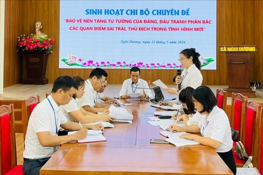 Sinh hoạt chuyên đề gắn với bảo vệ nền tảng tư tưởng của Đảng