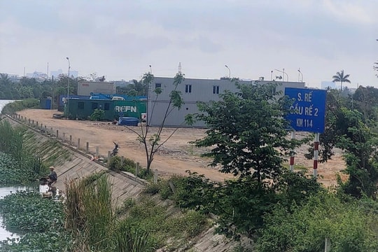 Công ty Khai thác công trình thủy lợi An Hải phối hợp xử lý vi phạm Luật Thủy lợi