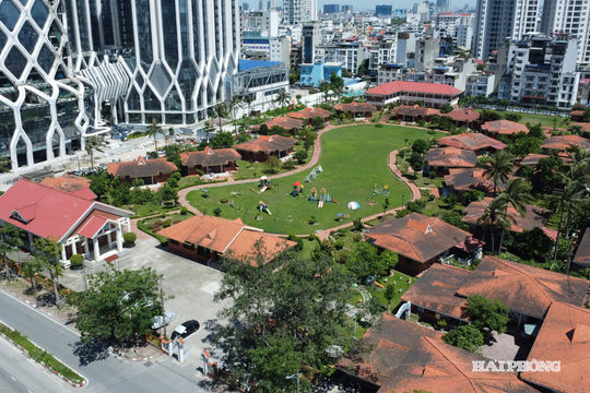 Tương lai được vẽ từ ngôi làng SOS