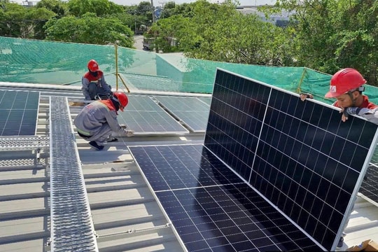 Xu hướng sống xanh từ điện mặt trời áp mái