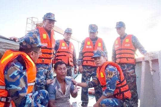 Đại tướng Phan Văn Giang gửi thư khen lực lượng tìm kiếm, cứu nạn người dân trên tàu cá HP 90666 -TS