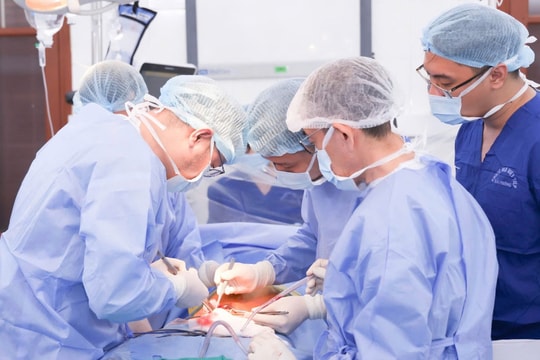 Bệnh viện Hữu nghị Việt Tiệp mở 'cánh cửa sự sống' cho bệnh nhân suy thận mạn