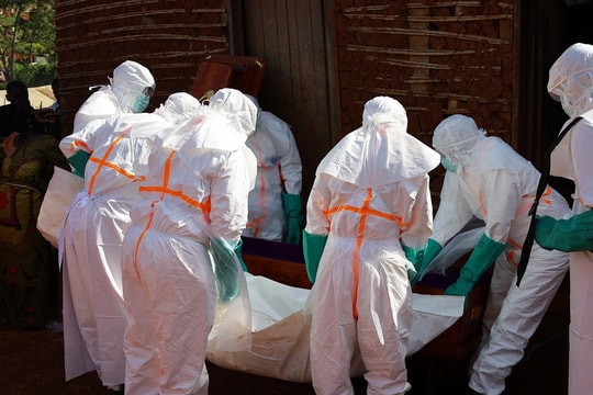 Dịch Ebola tại châu Phi diễn biến phức tạp, gia tăng lo ngại lây lan ra thế giới
