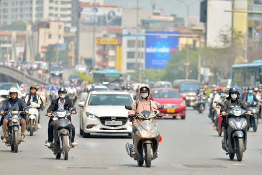Nắng nóng gay gắt, xâm nhập mặn ở cửa sông
