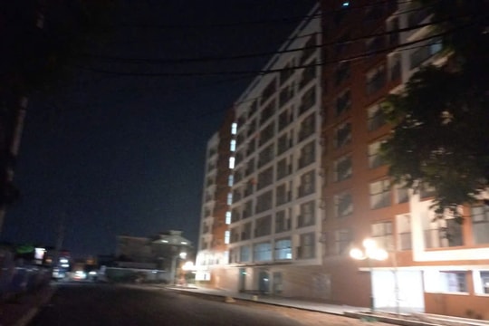 Đường Phạm Dùng thiếu đèn chiếu sáng công cộng