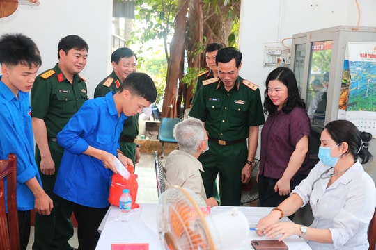 Học viện Hậu cần tri ân người có công tại xã Ninh Giang