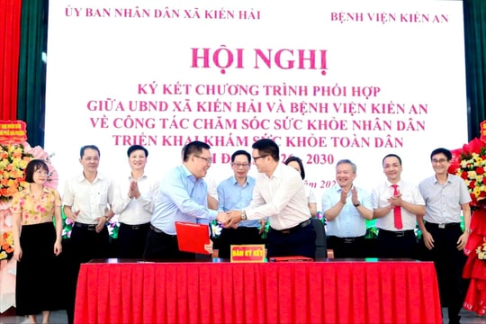 Ký kết chăm sóc sức khỏe cho gần 46.000 người dân Kiến Hải
