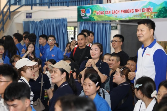 Gần 1.000 đoàn viên, thanh niên được tuyên truyền kiến thức an toàn giao thông