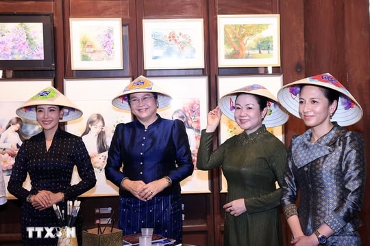 Phu nhân Thủ tướng các nước ASEAN đến thăm Văn Miếu - Quốc Tử Giám