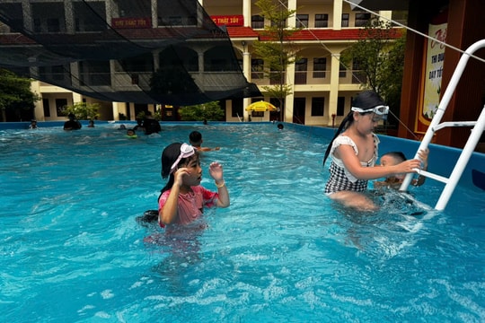 Hiệu quả từ những bể bơi di động tại trường học