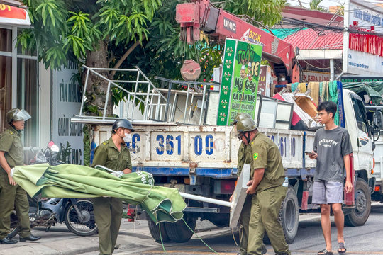 10 hành vi vi phạm về biển hiệu có thể bị phạt đến 40 triệu đồng