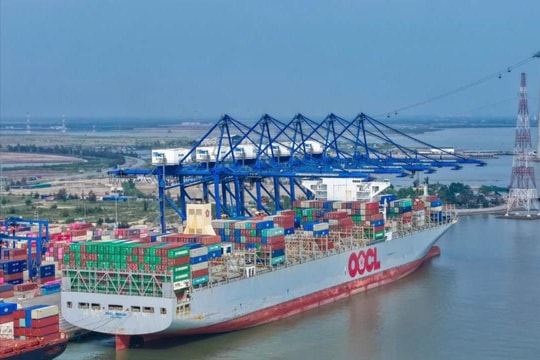 Thu phí, lệ phí hàng hải tăng 24%