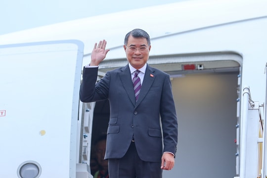 Thủ tướng lên đường dự Hội nghị cấp cao kỷ niệm 35 năm quan hệ ASEAN - Nga